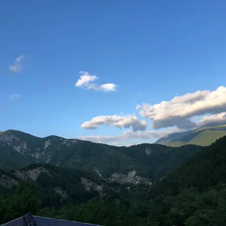 Bujtina Gjin Lleshi Hotel
